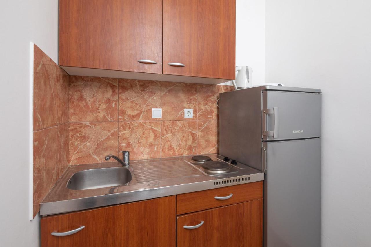 Duće Beach Apartments "Bili Cvitak" מראה חיצוני תמונה