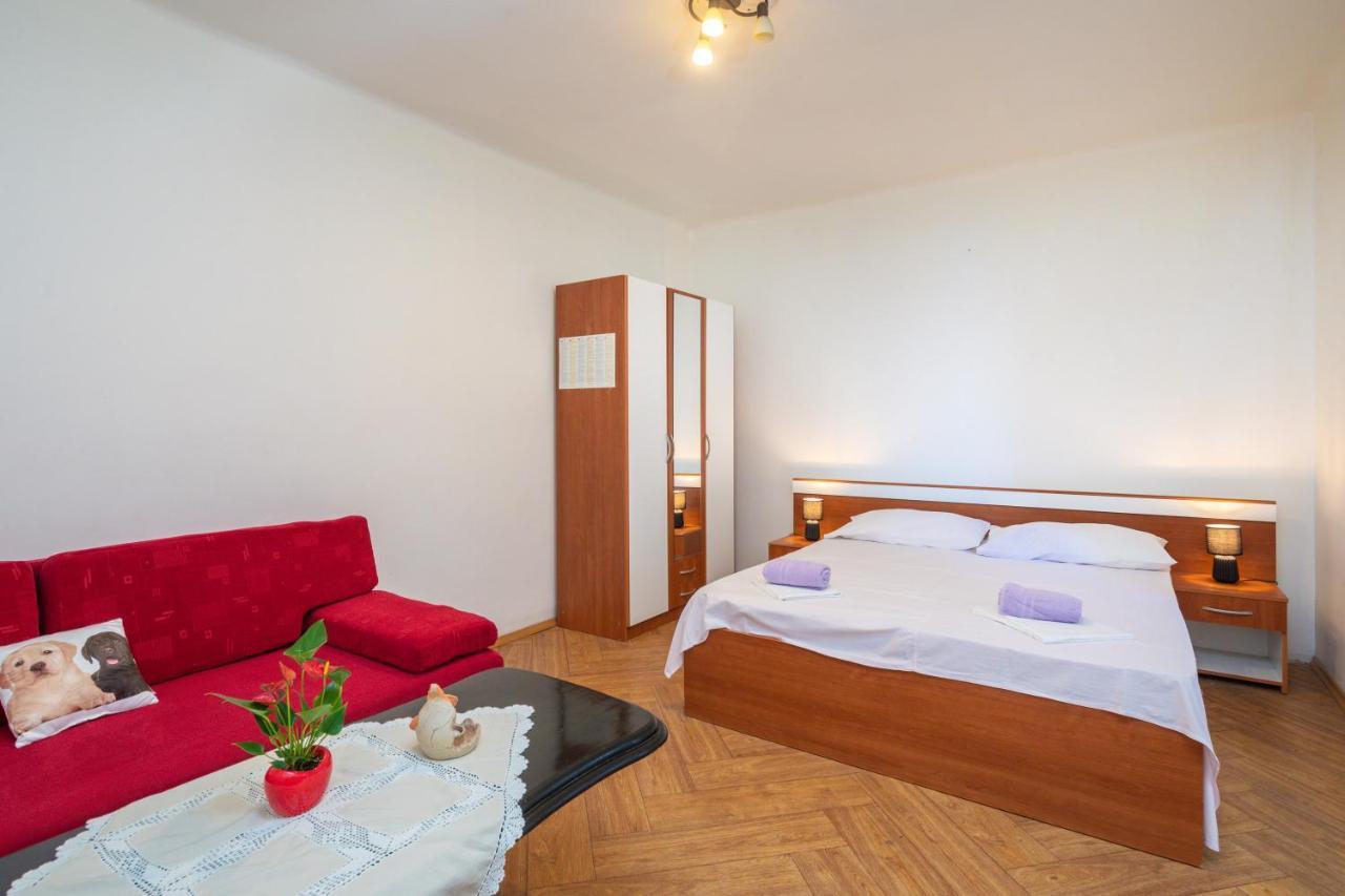 Duće Beach Apartments "Bili Cvitak" מראה חיצוני תמונה