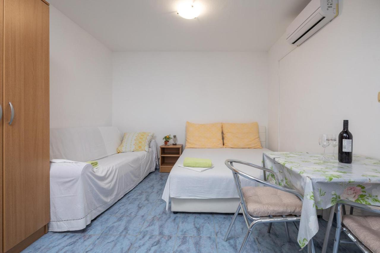 Duće Beach Apartments "Bili Cvitak" מראה חיצוני תמונה