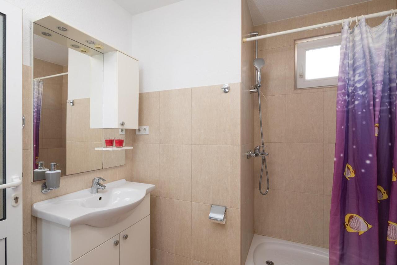 Duće Beach Apartments "Bili Cvitak" מראה חיצוני תמונה