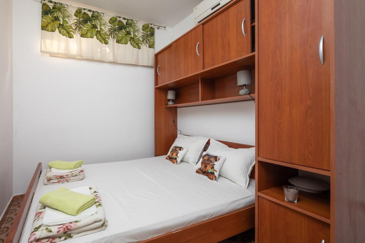 Duće Beach Apartments "Bili Cvitak" מראה חיצוני תמונה
