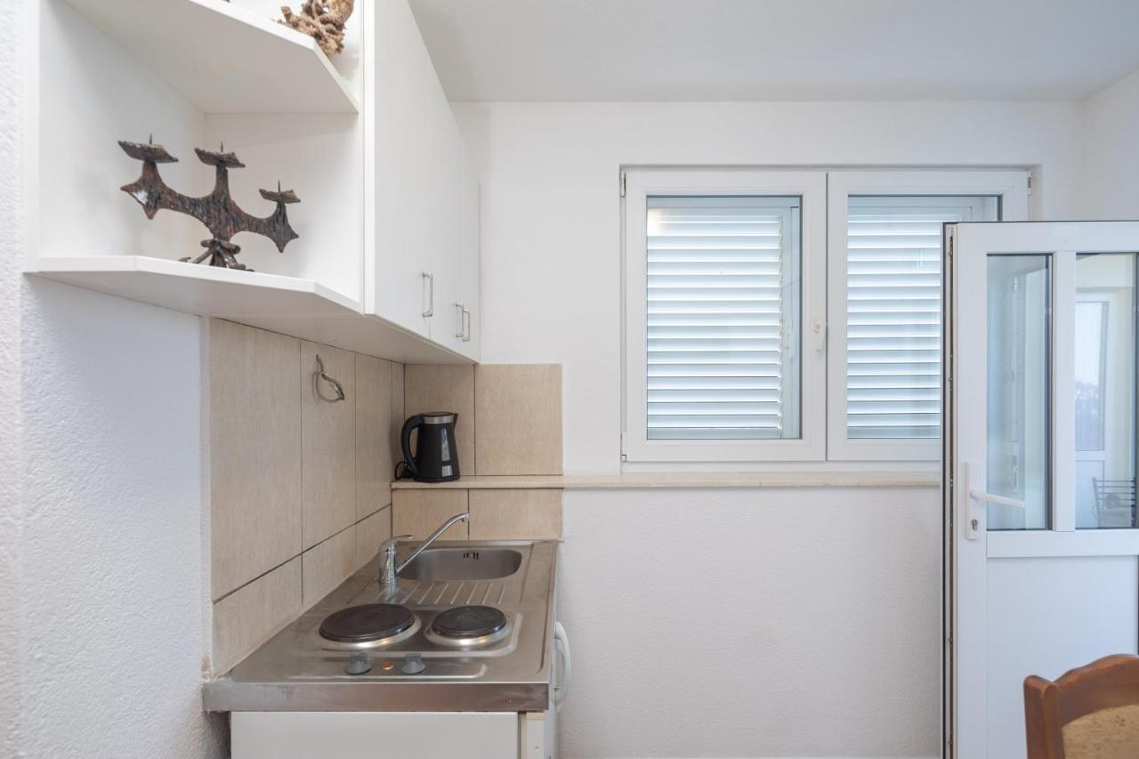 Duće Beach Apartments "Bili Cvitak" מראה חיצוני תמונה
