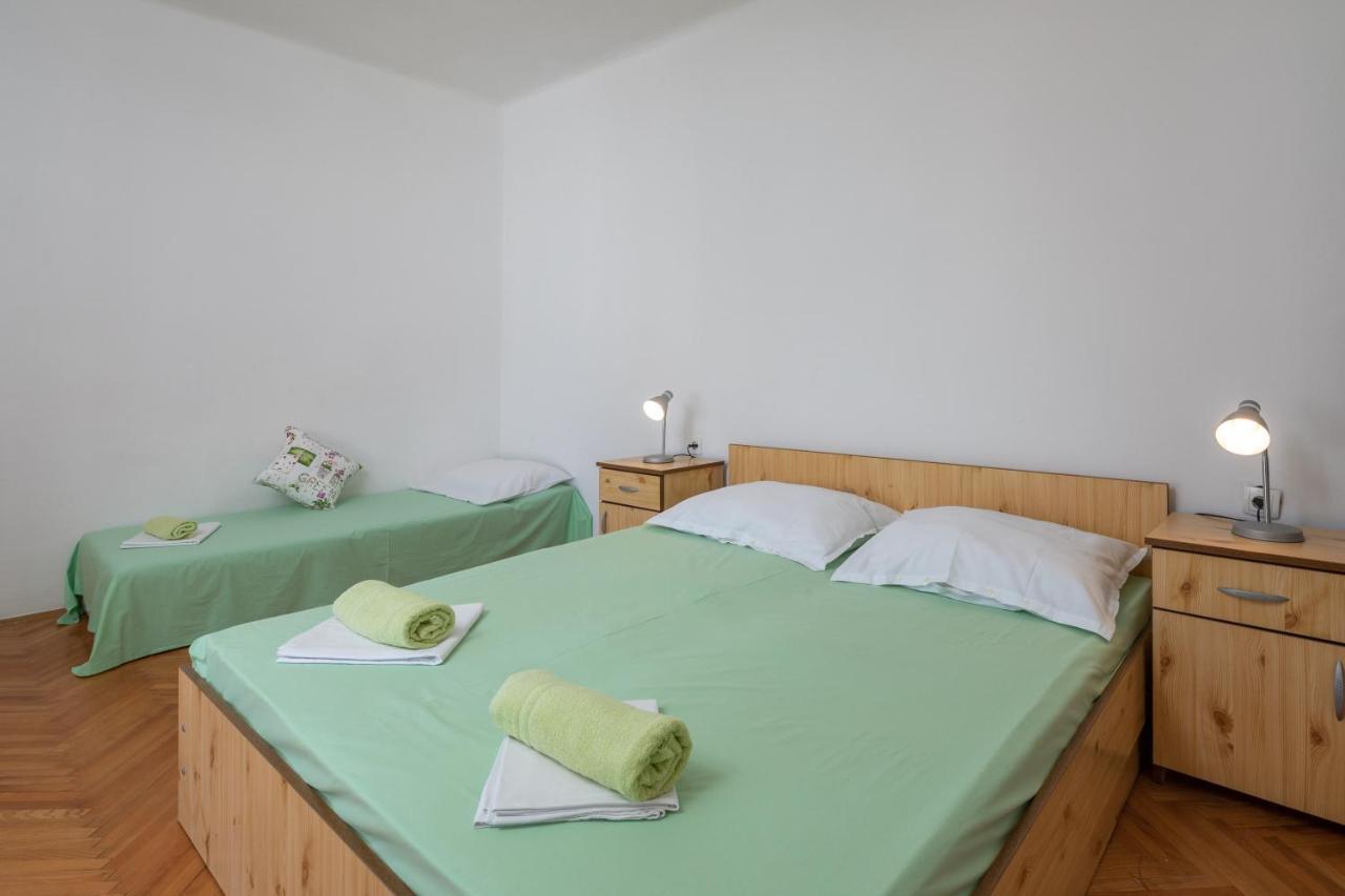 Duće Beach Apartments "Bili Cvitak" מראה חיצוני תמונה