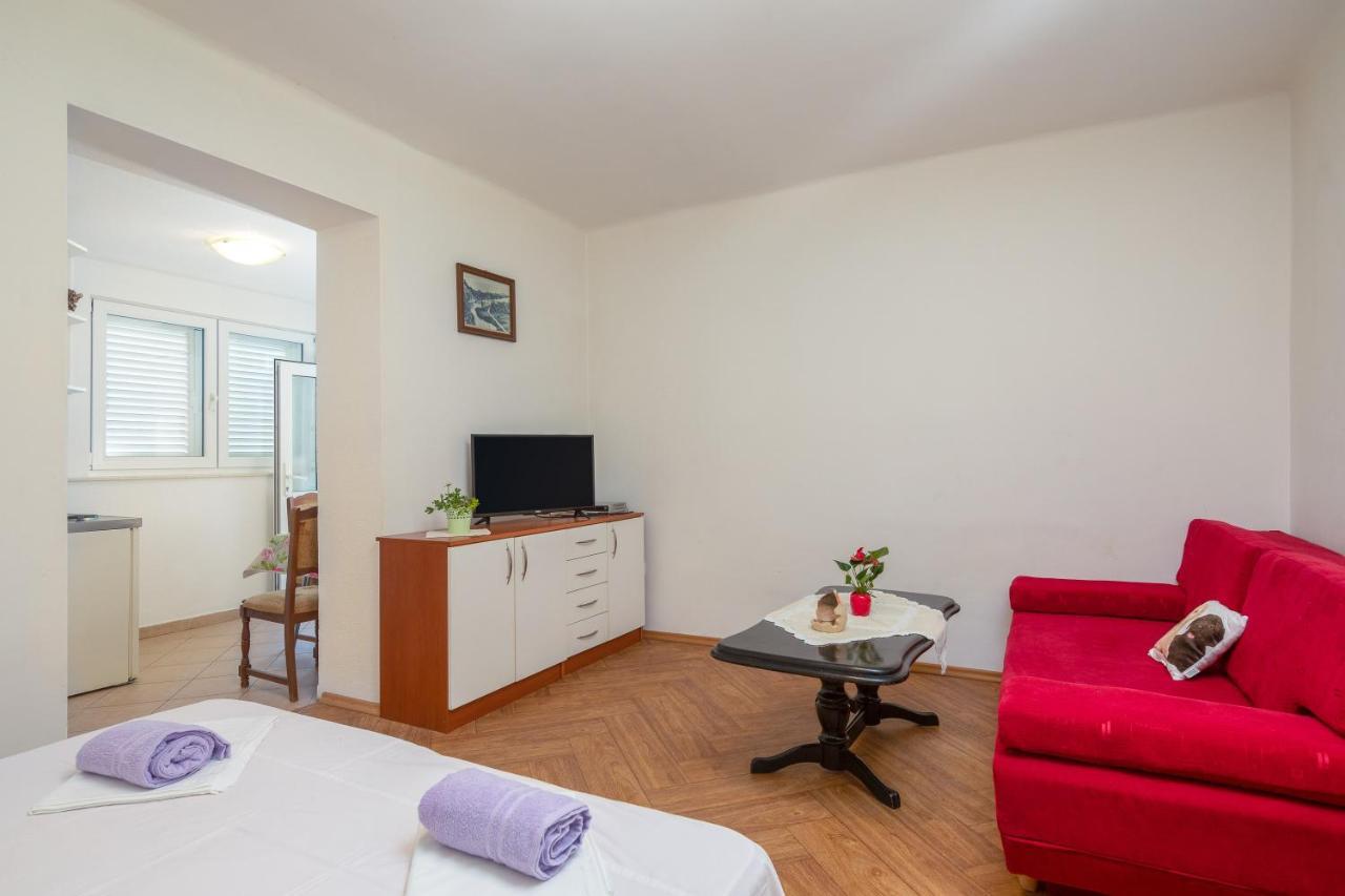 Duće Beach Apartments "Bili Cvitak" מראה חיצוני תמונה